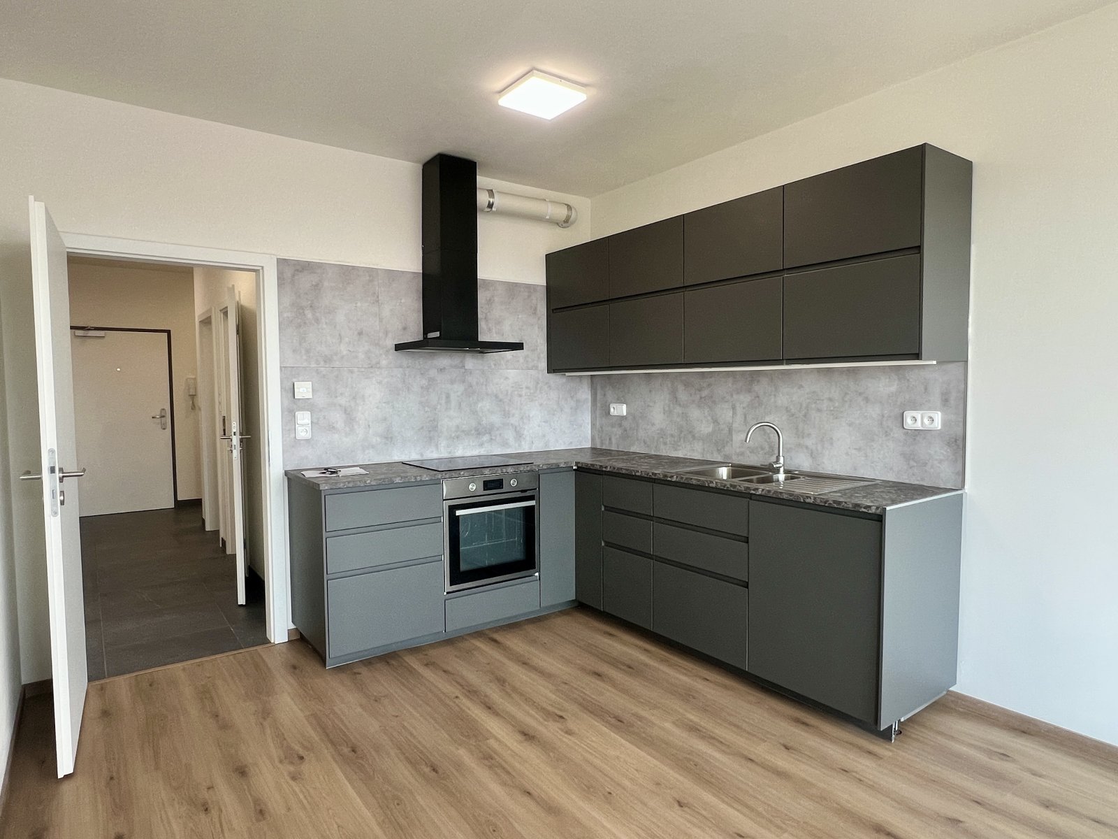 Pronájem bytu 2+kk, 63 m2, Praha – Záběhlice